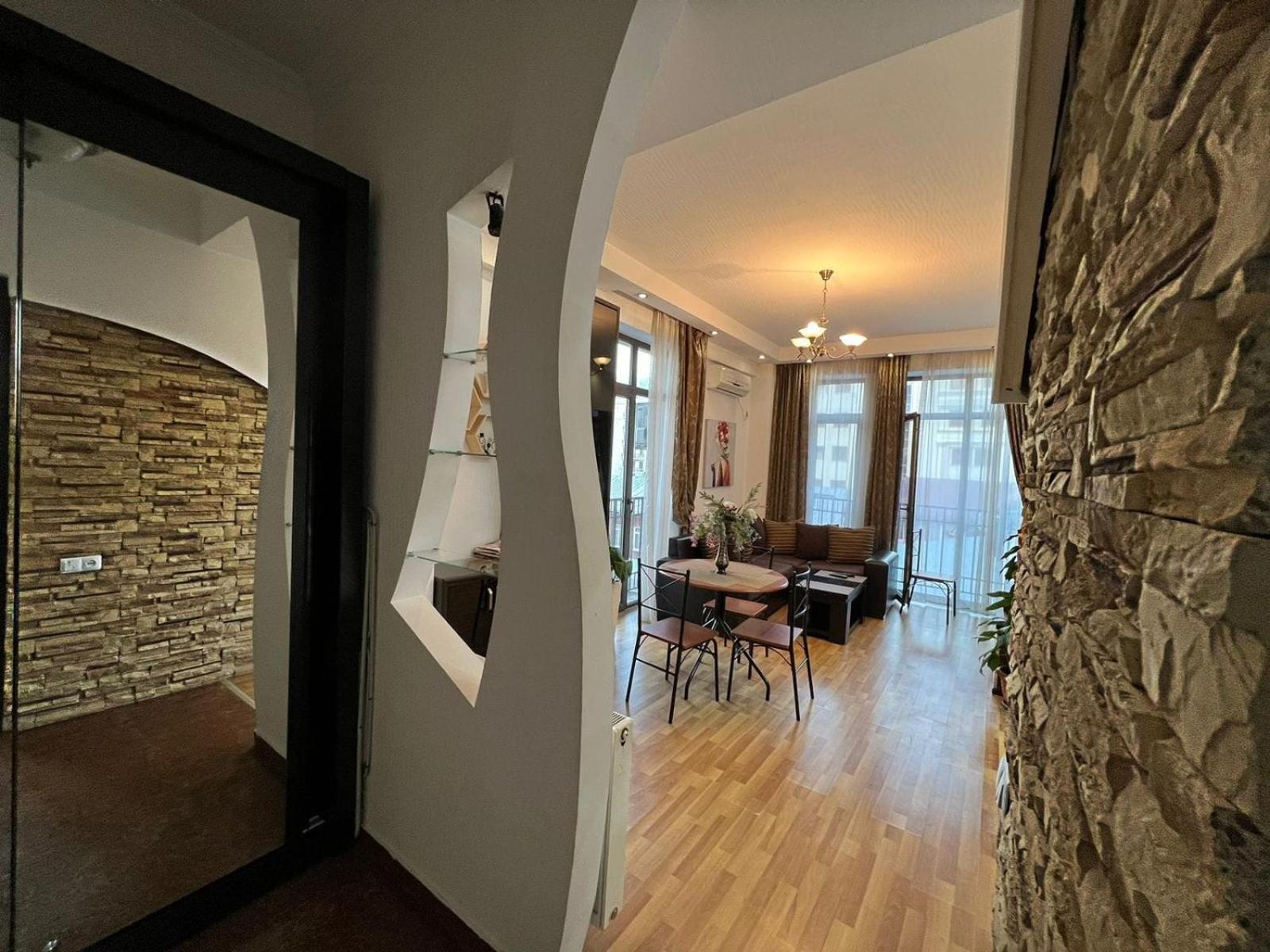 Cozy Apartment In The City Center Mtatsminda 트빌리시 외부 사진