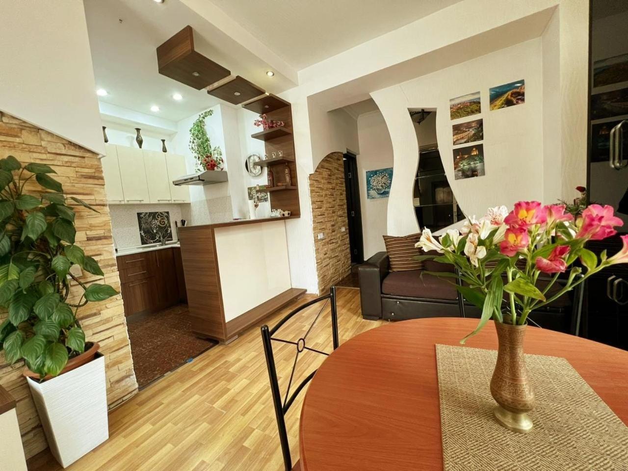 Cozy Apartment In The City Center Mtatsminda 트빌리시 외부 사진