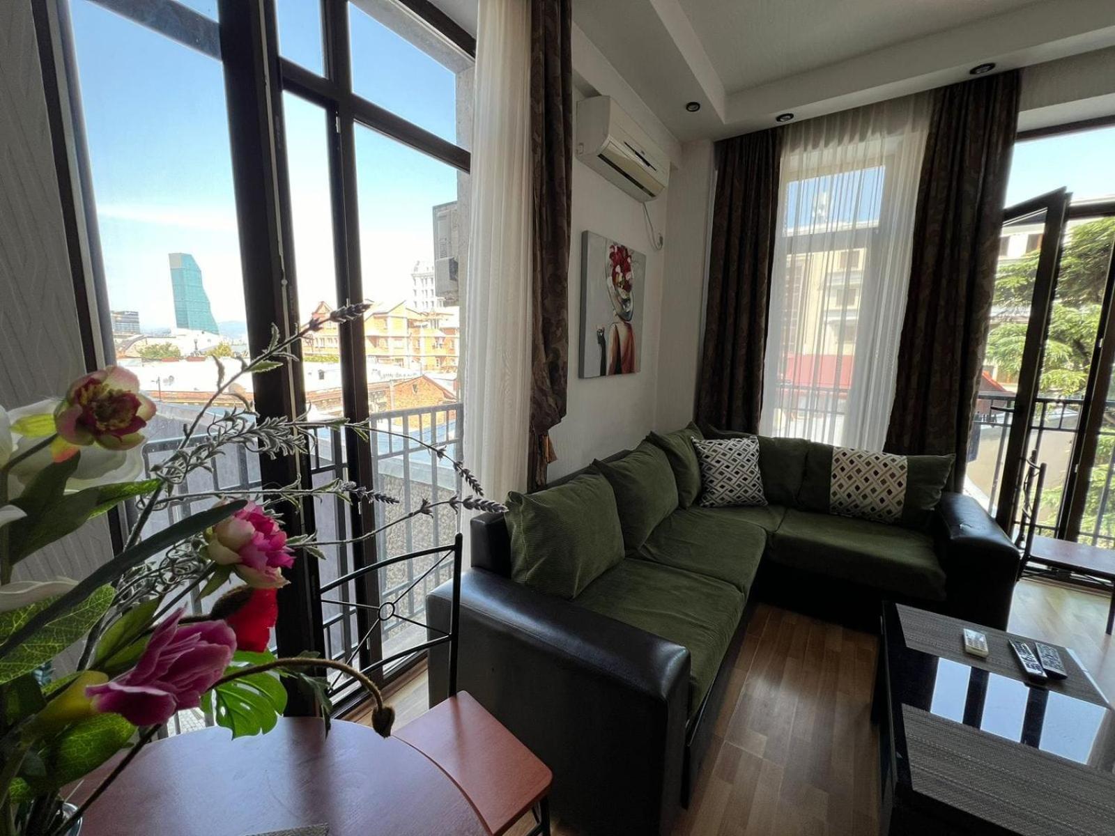 Cozy Apartment In The City Center Mtatsminda 트빌리시 외부 사진